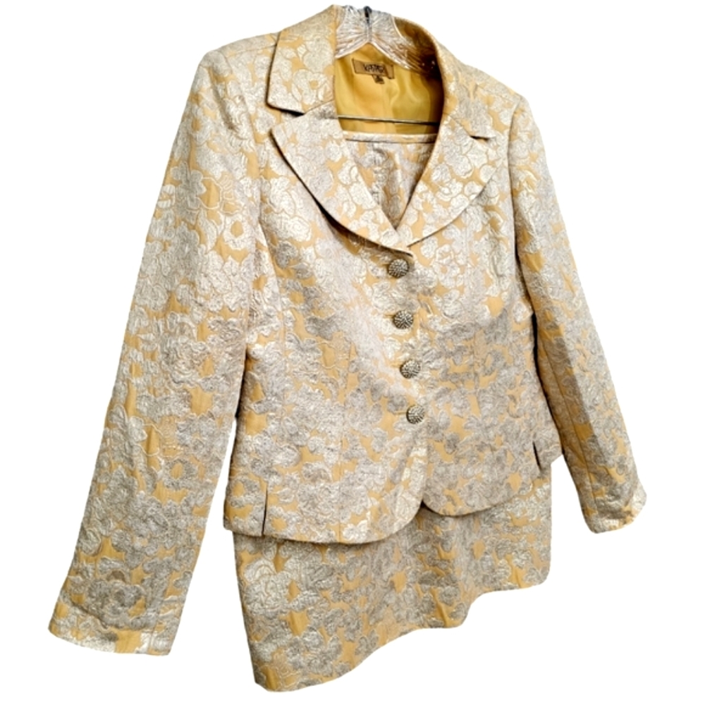 Vintage Kasper Gold/Creme Metalic Floral Jacquard Rhinestone Buttons Suit Set - Picture 8 of 17